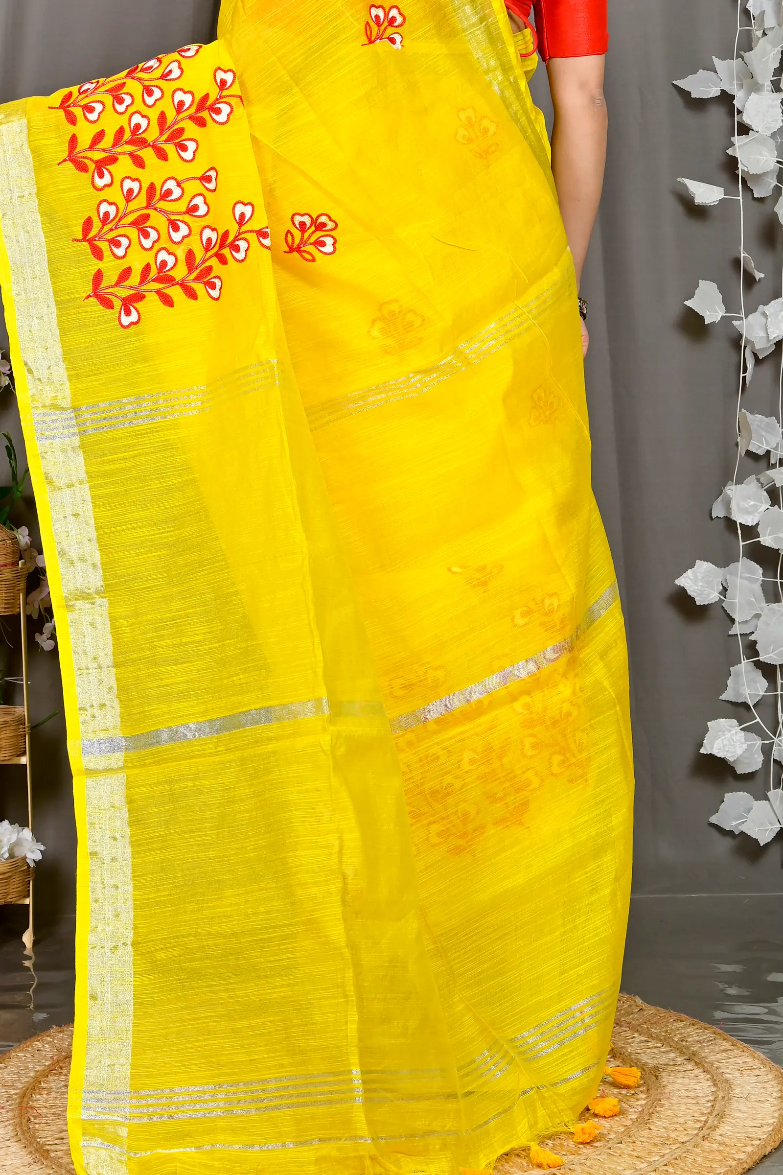 Yellow Cotton Blended Paroni Embroidery Handloom saree (497)